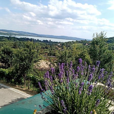 Ferenc Vendeghaz Hotel Tihany Exterior photo