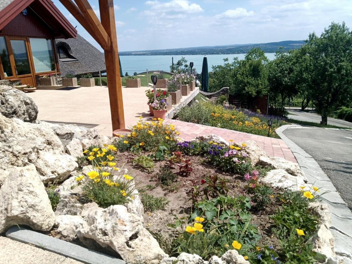 Ferenc Vendeghaz Hotel Tihany Exterior photo