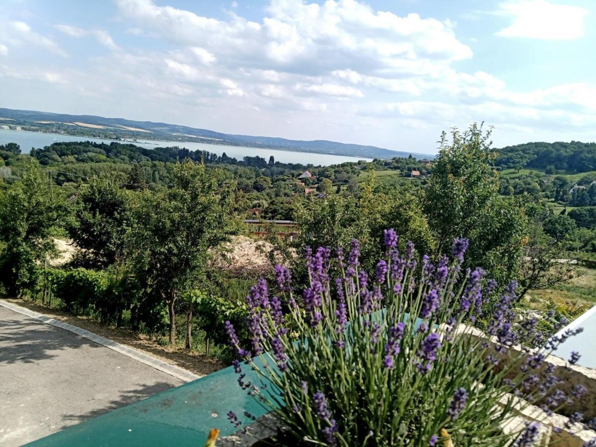 Ferenc Vendeghaz Hotel Tihany Exterior photo